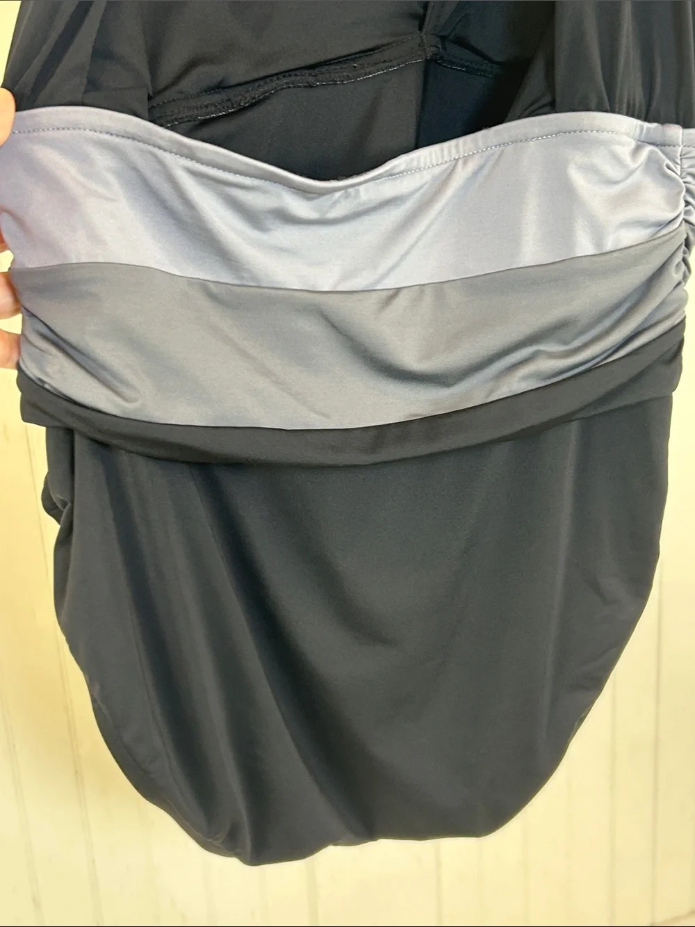 Badgley Mischka Plunge One Piece Swimsuit Size 6